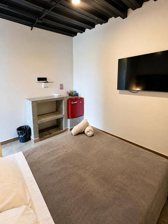 Double Room with Bath and air conditioning room - Image 2