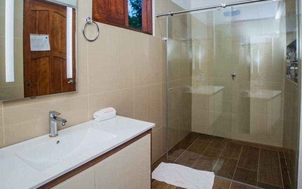 Family Room with Shower room - Image 2