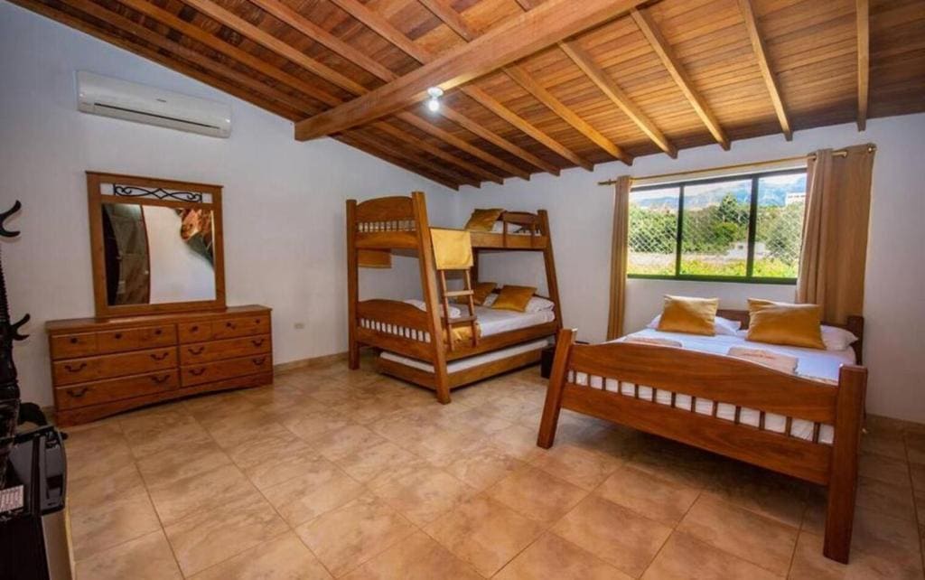 Family Room room - Image 2