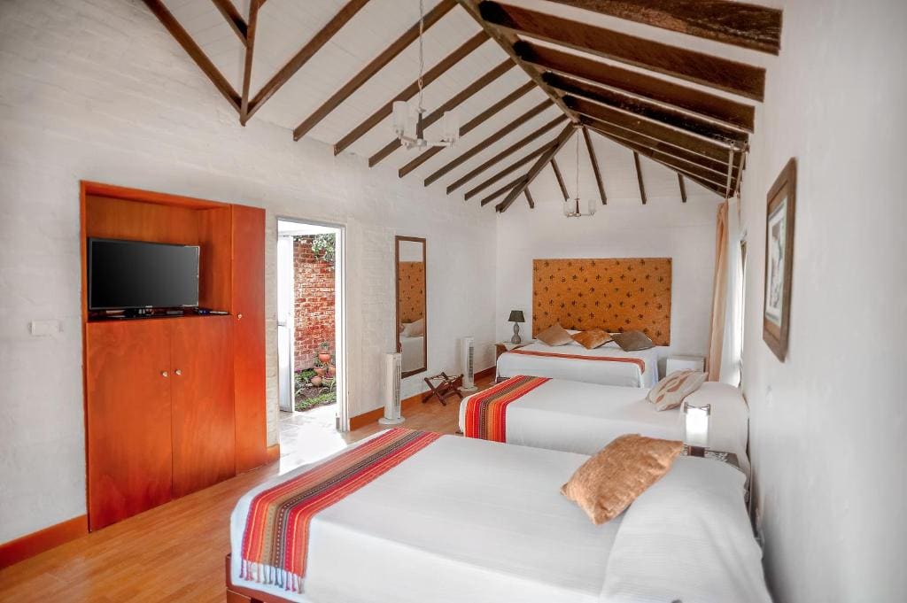Standard Triple Room room - Image 2