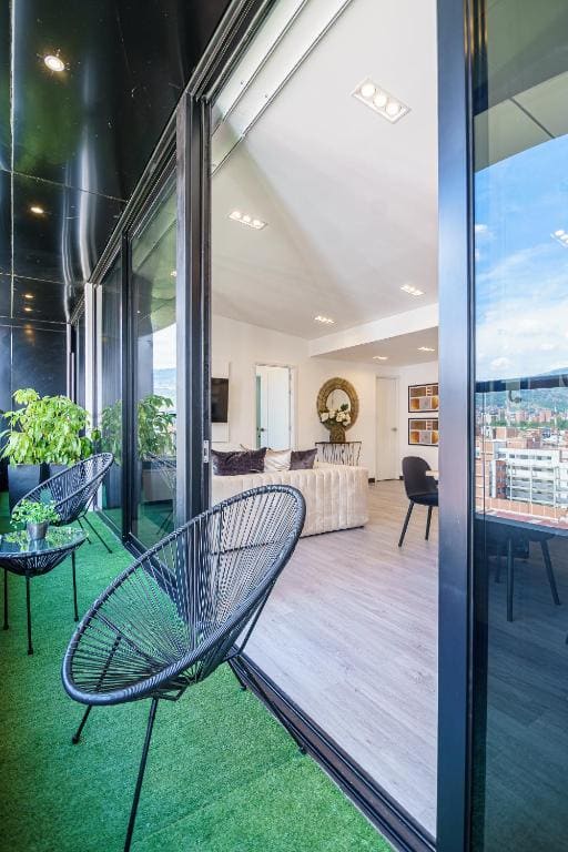 Apartment with Balcony room - Image 1