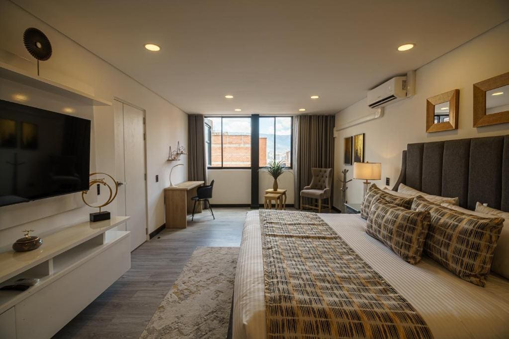 Penthouse Apartment room - Image 1