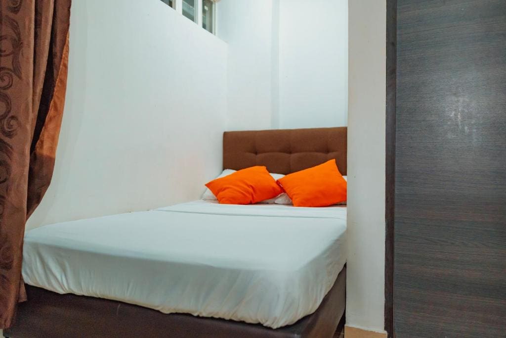 Family Room with Private Bathroom room - Image 1