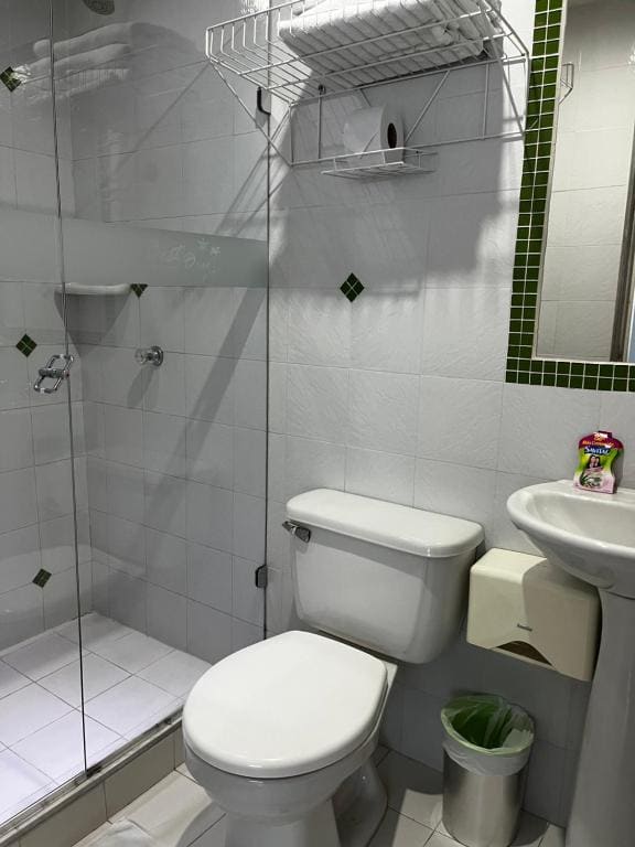 Quadruple Room room - Image 1