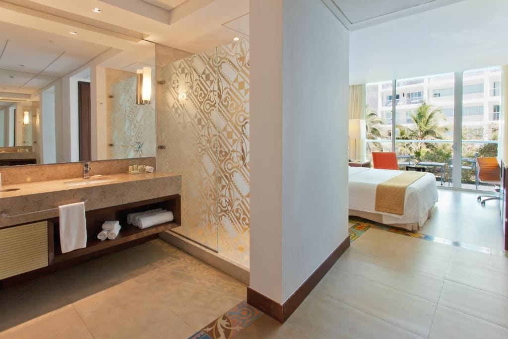 Standard King Room with Garden View room - Image 1