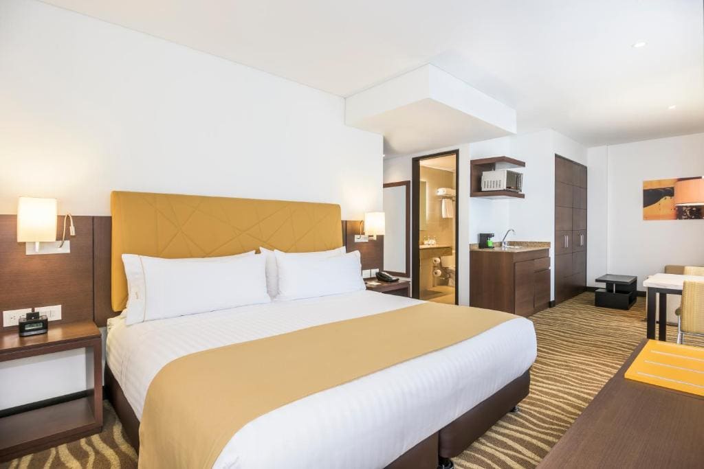 King Suite with Balcony room - Image 1