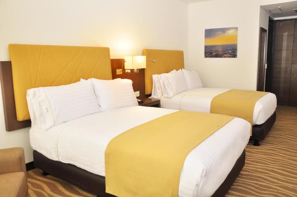 Standard Double Room with Two Double Beds room - Image 3