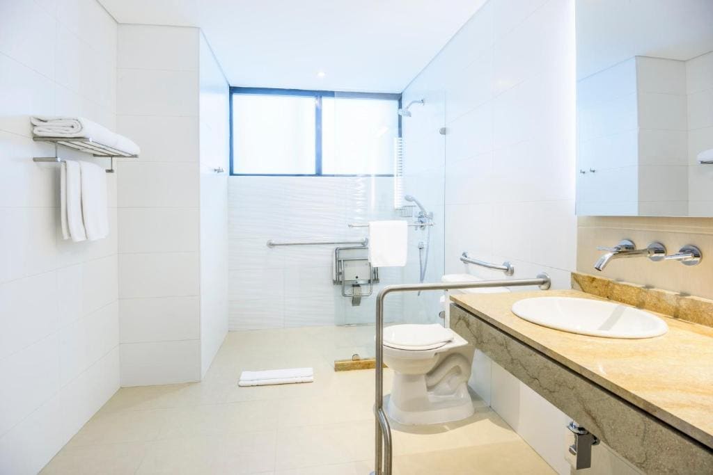 King Suite room - Image 3