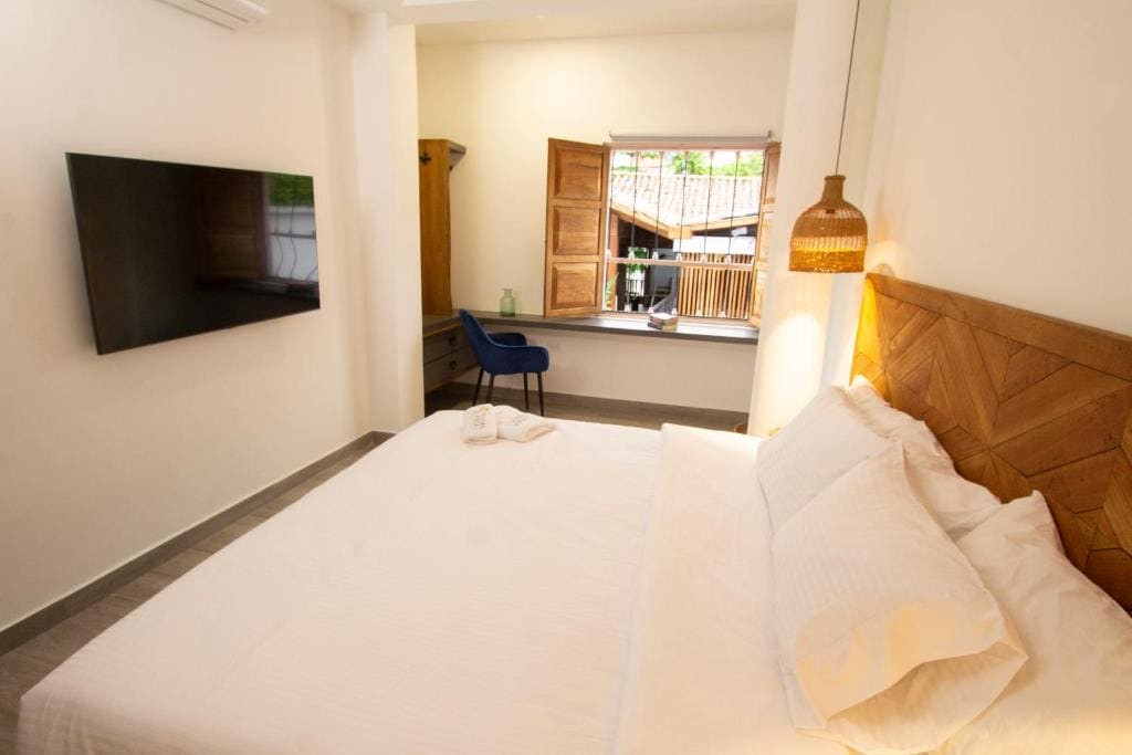 Deluxe Double Room room - Image 2