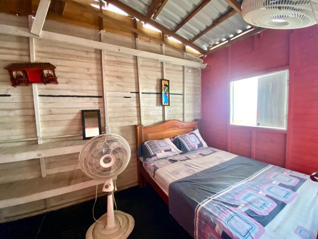 Standard Family Room room - Image 1