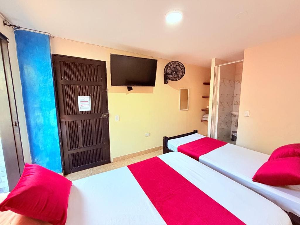 Basic Triple Room room - Image 1