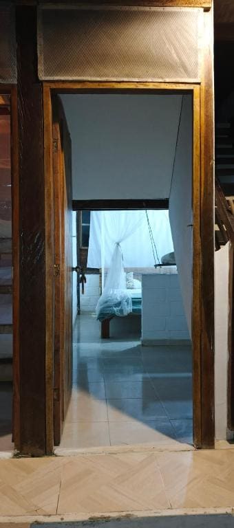 Standard Double Room with Shared Bathroom room - Image 3