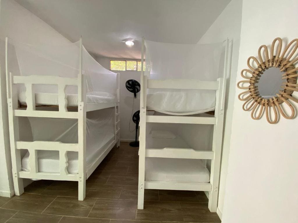 Deluxe Family Room room - Image 2