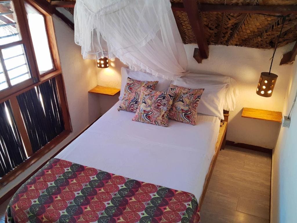Standard Double Room with Shared Bathroom room - Image 1
