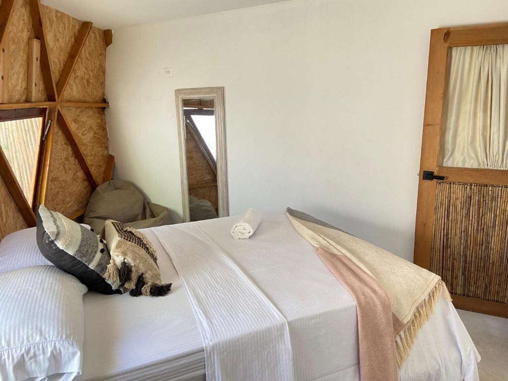 Four-Bedroom Holiday Home room - Image 1