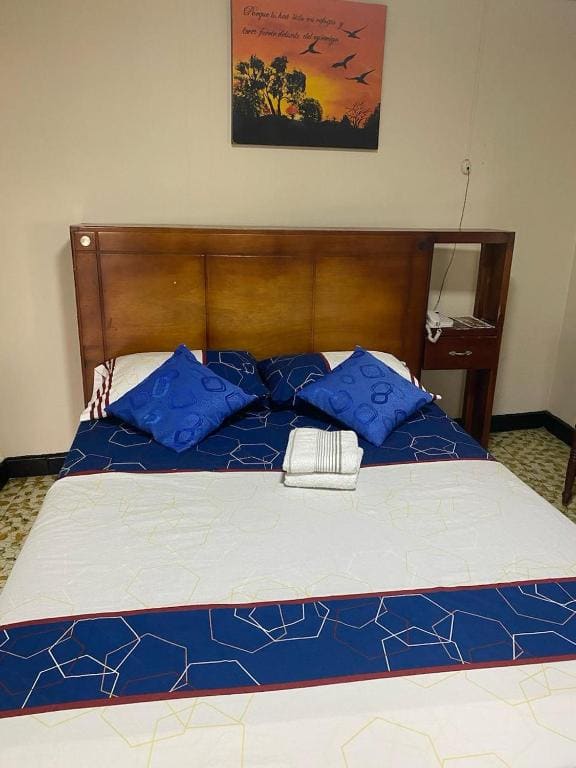 Double Room with Private Bathroom room - Image 1