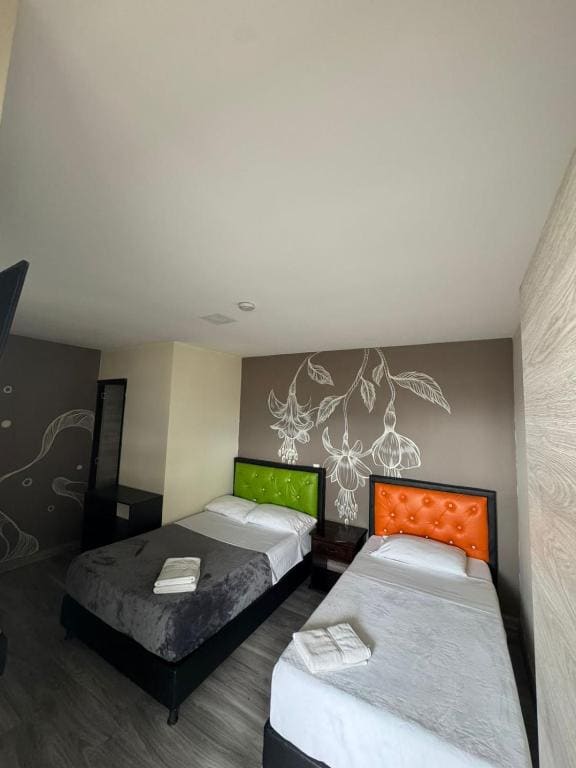 Comfort Quadruple Room room - Image 1