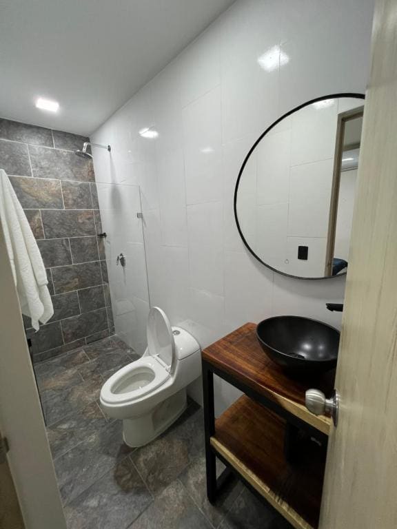 Double Room with Private Bathroom room - Image 2