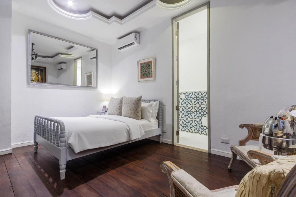 Superior Queen Room room - Image 2