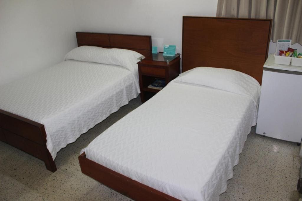 Family Room room - Image 1
