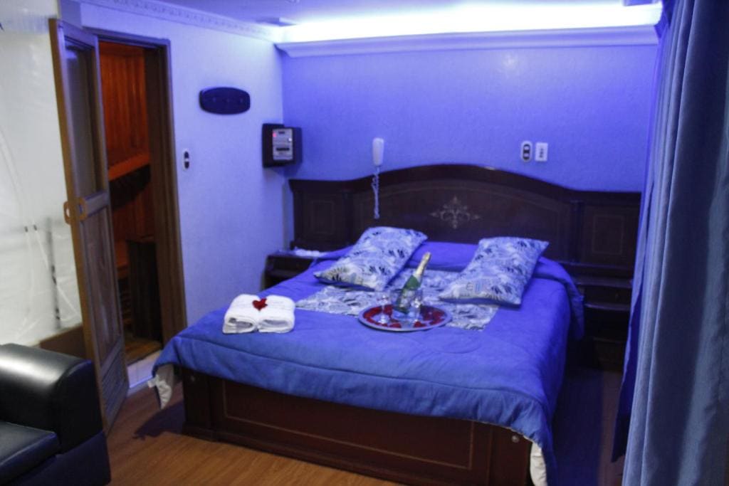 Suite room - Image 1
