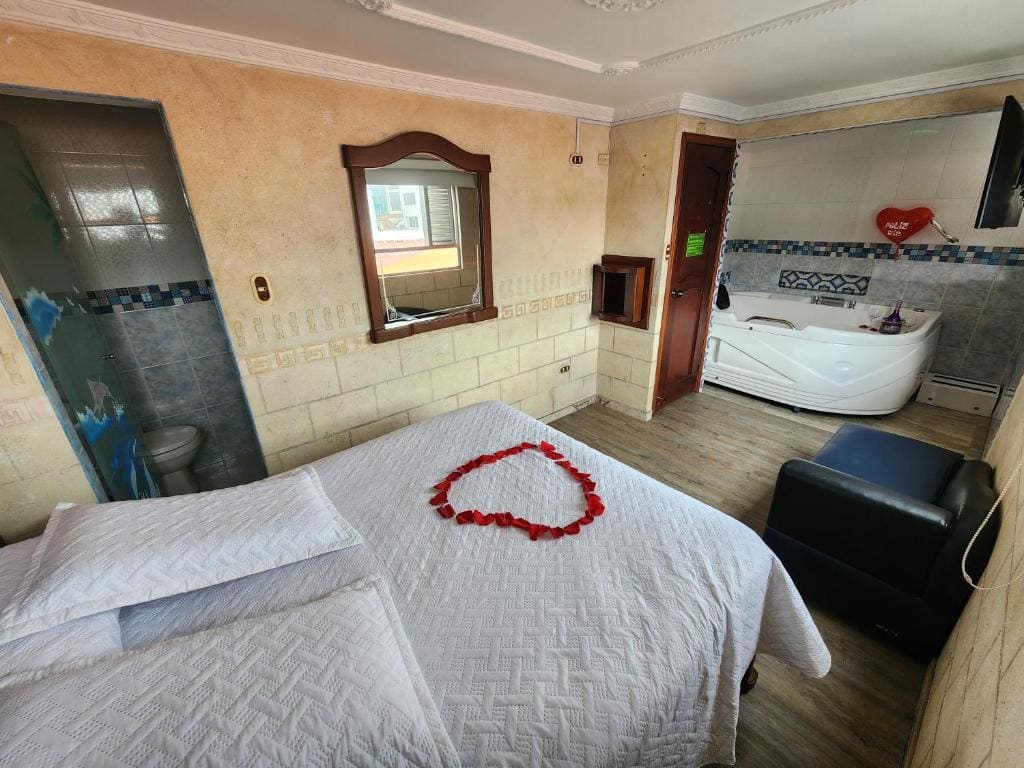 Suite room - Image 3