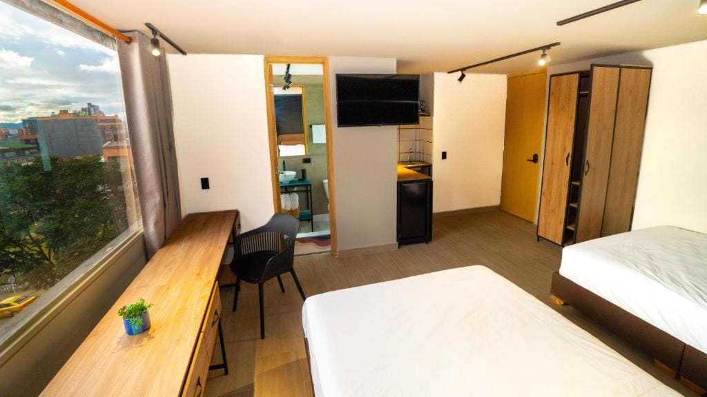 Standard Double Room with Two Double Beds room - Image 3
