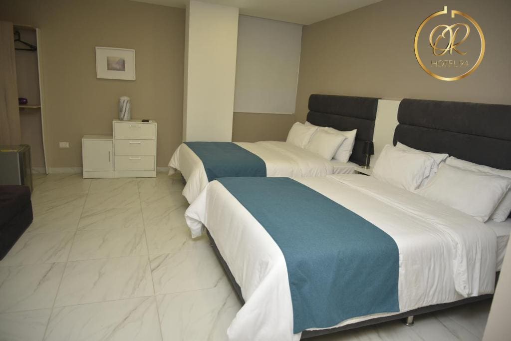 Deluxe Twin Room room - Image 1