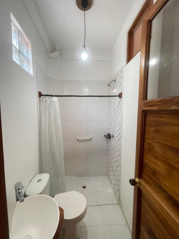 Double Room with Private Bathroom room - Image 1