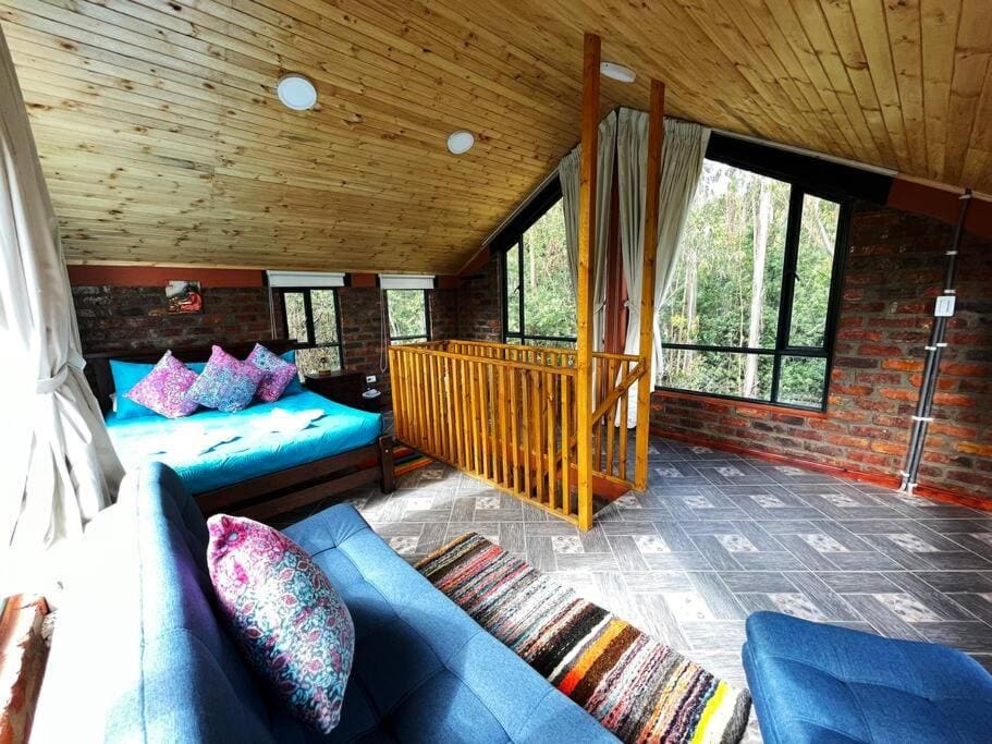 One-Bedroom House room - Image 3