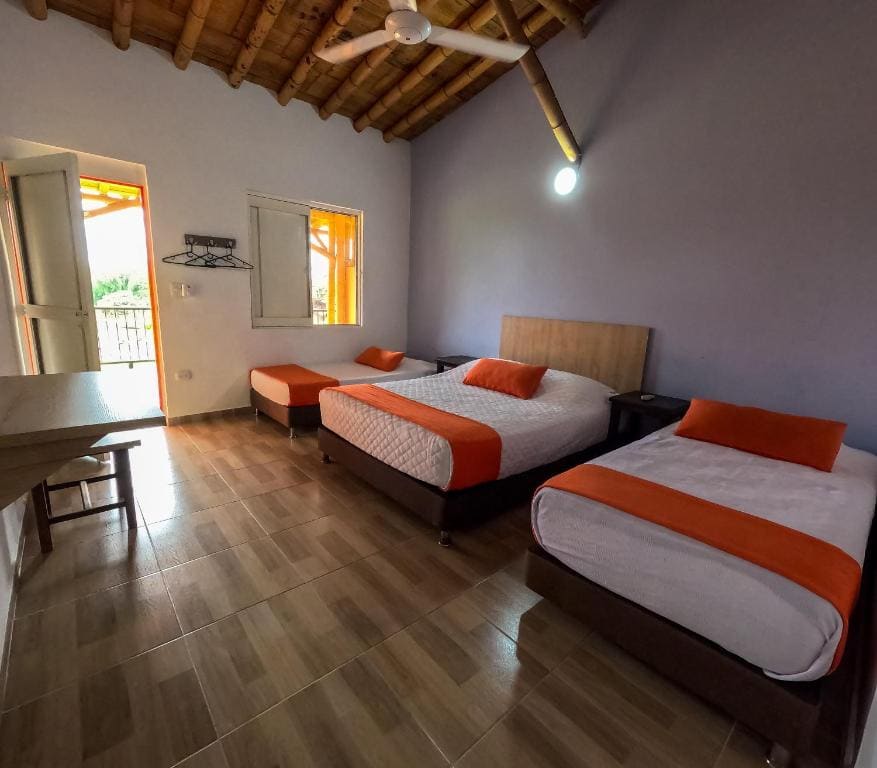 Quadruple Room room - Image 3