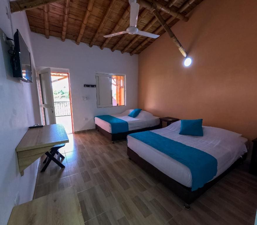 Quadruple Room room - Image 1