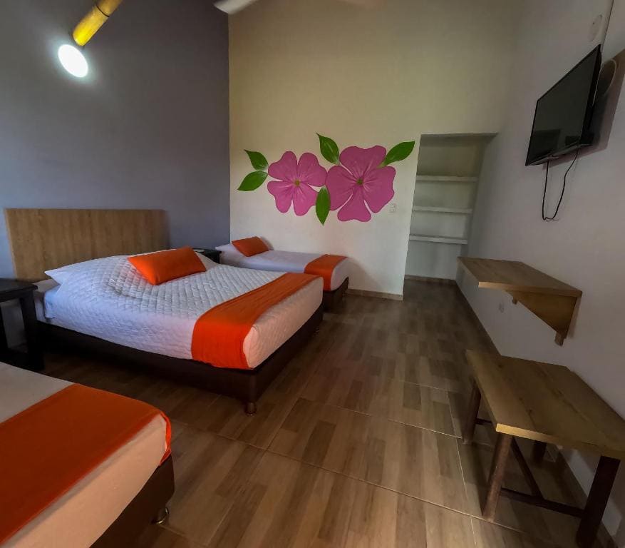Quadruple Room room - Image 2