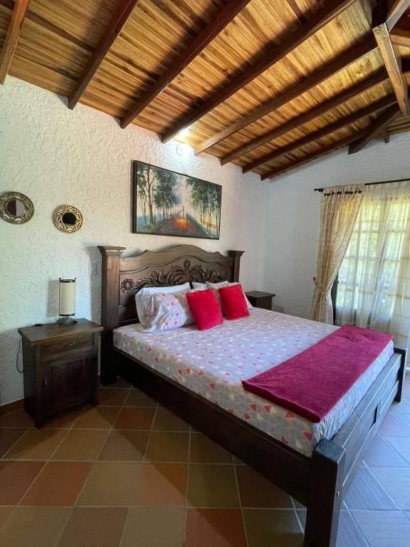Executive Suite room - Image 1
