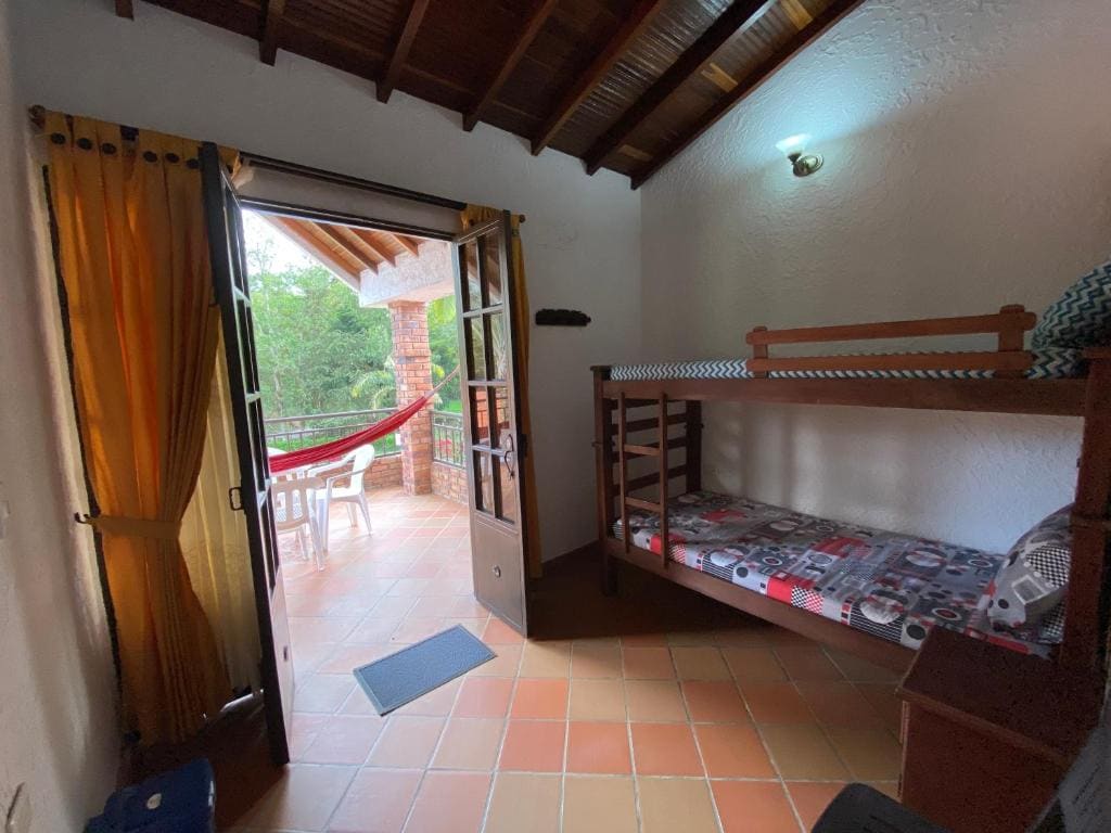 Standard Family Room room - Image 3