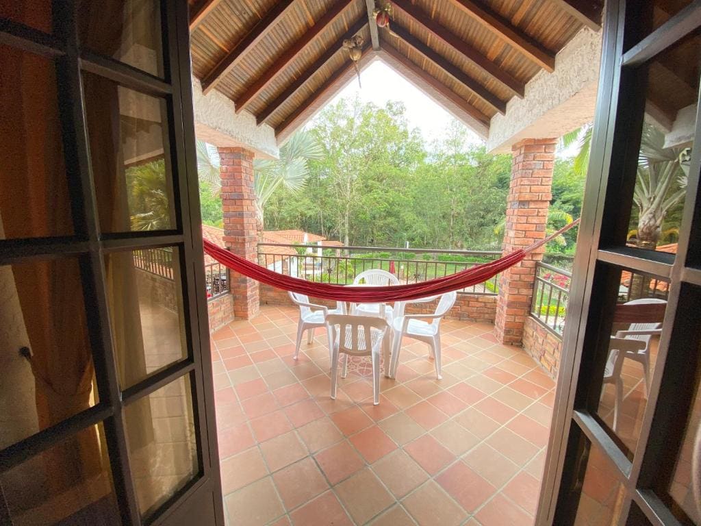 Standard Family Room room - Image 1