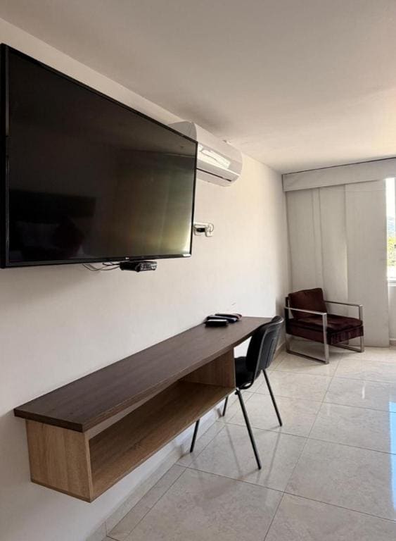 Deluxe Suite room - Image 2
