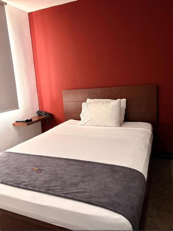 Double Room with Private Bathroom room - Image 1