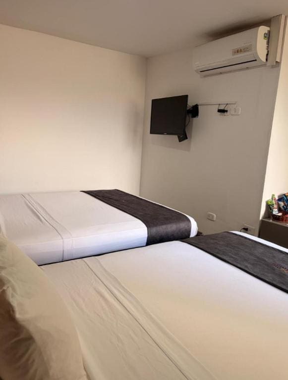 Family Room room - Image 1