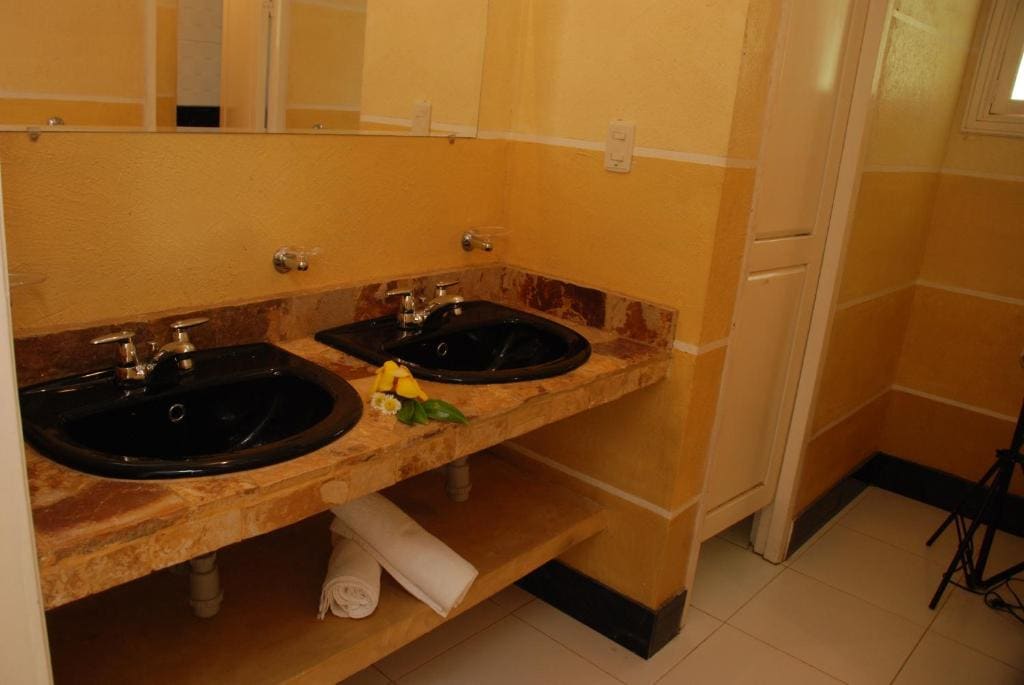 Standard Quadruple Room room - Image 2