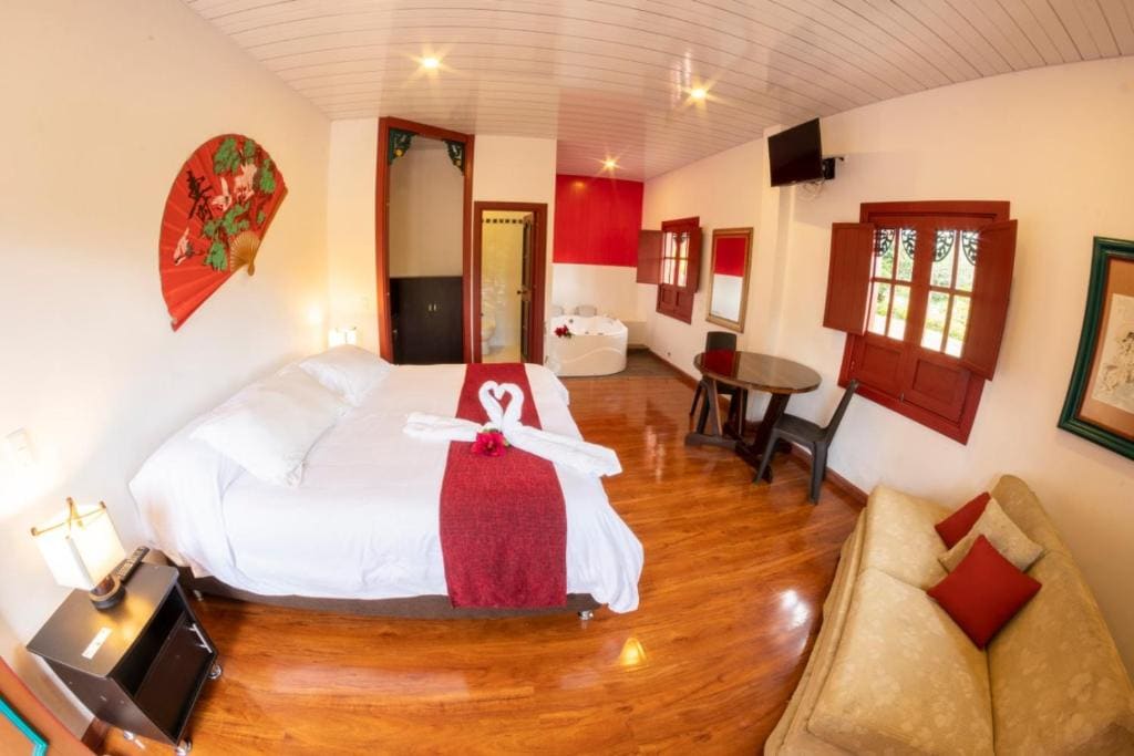Suite room - Image 1