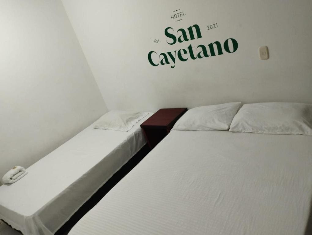 Deluxe Double Room with Extra Bed room - Image 3
