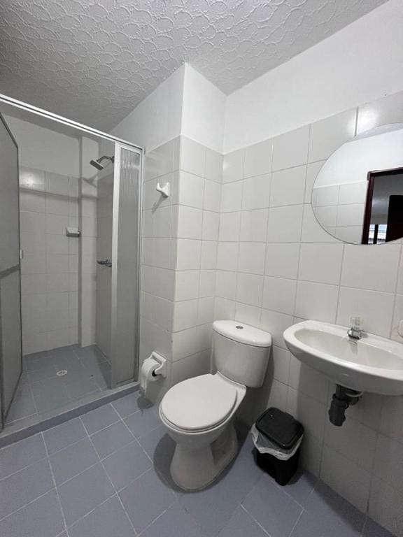 Double Room with Two Double Beds room - Image 2