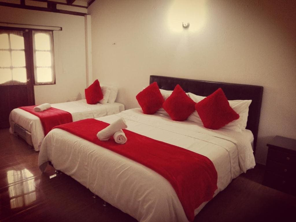 Room room - Image 3