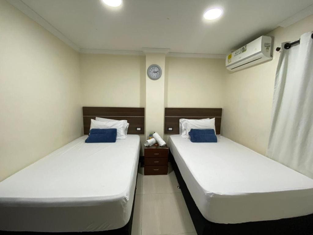 Family Room room - Image 1