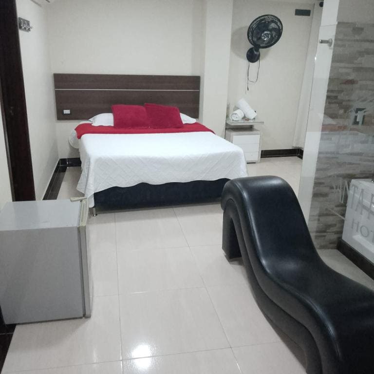 Suite room - Image 2