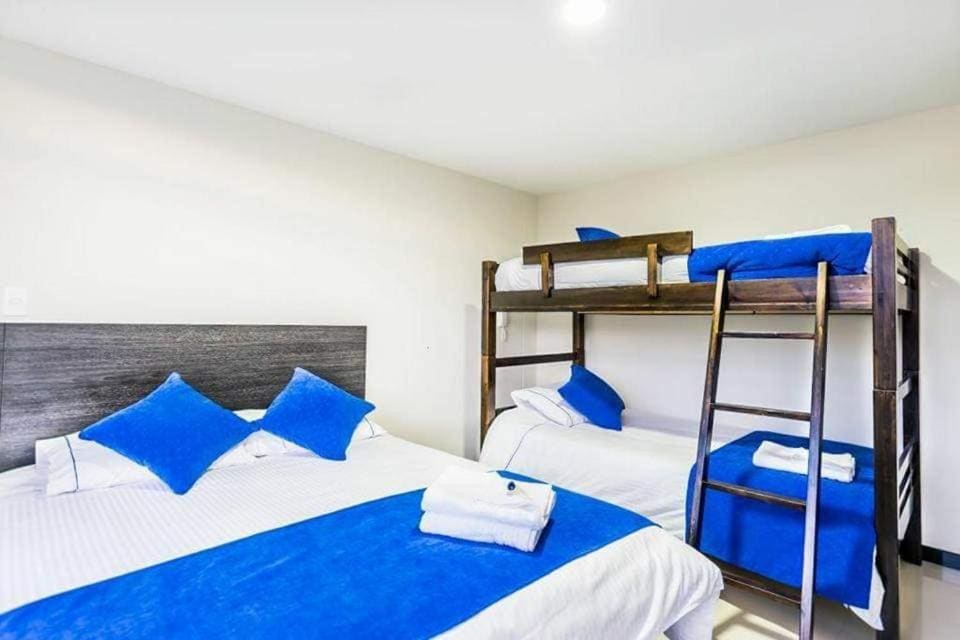Deluxe Triple Room room - Image 2