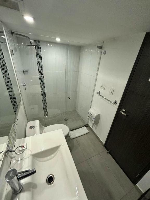Deluxe King Room room - Image 2