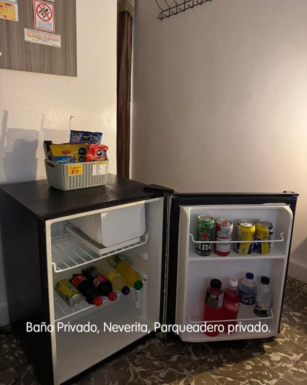 Family Room room - Image 1