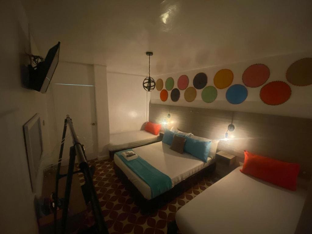 Standard Quadruple Room room - Image 3
